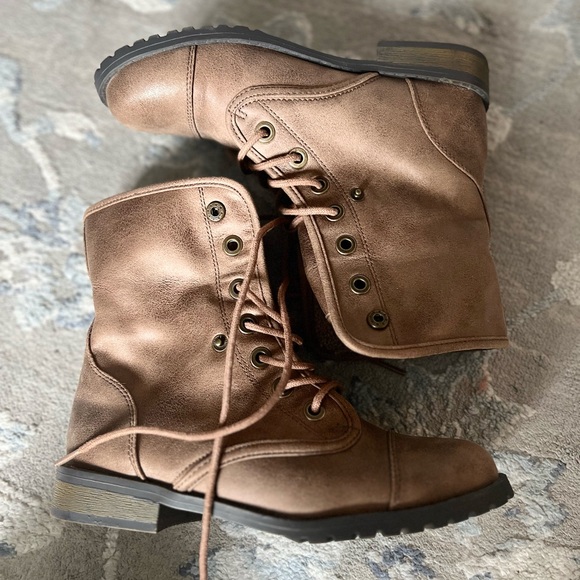 Self Esteem Combat Boots Shoes Waterfall Fold Over Faux Fur Brown Size 7.5 - Picture 3 of 9